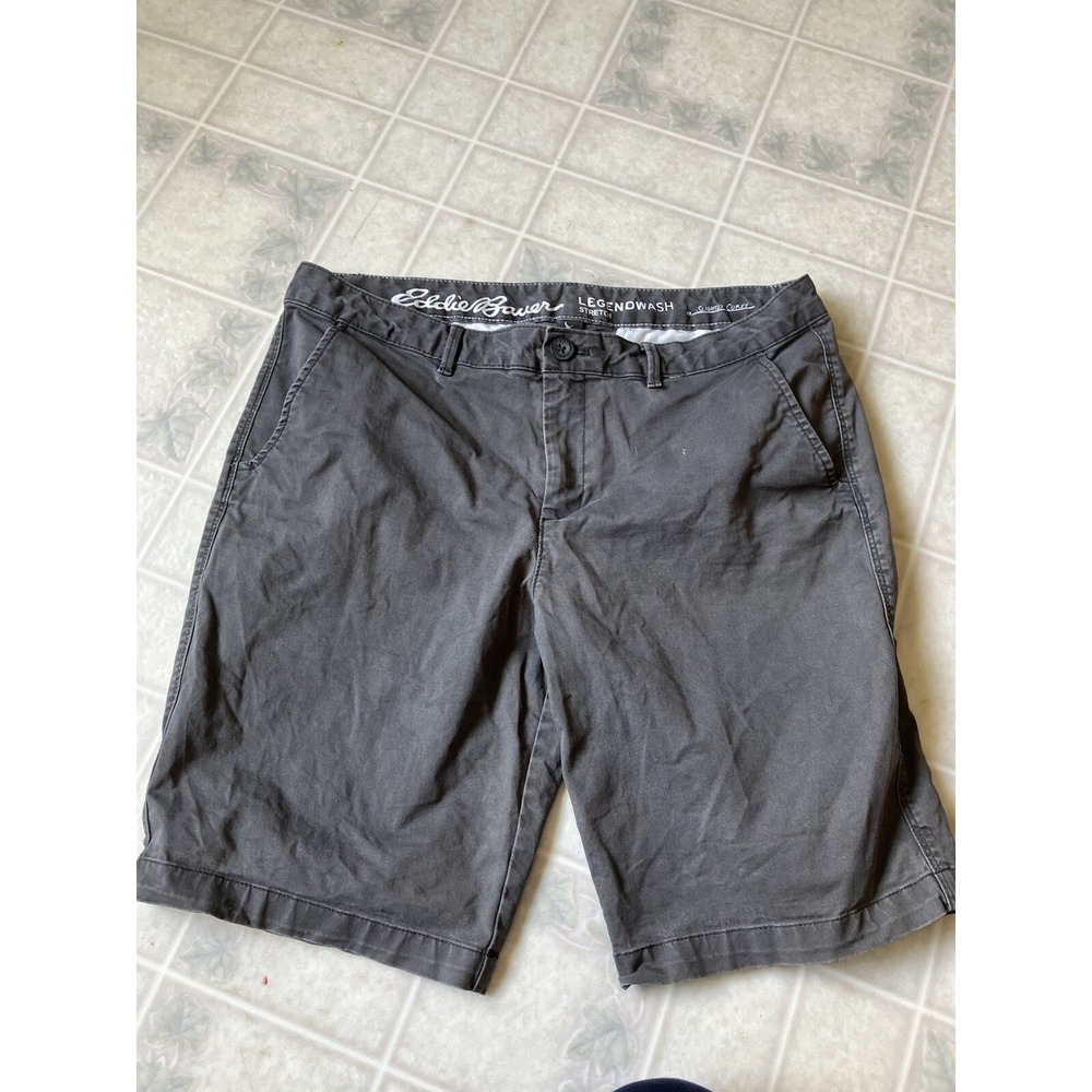 Eddie Bauer Legend Wash Slightly Curvy  Size 12 Gray Chino Shorts Flat Front